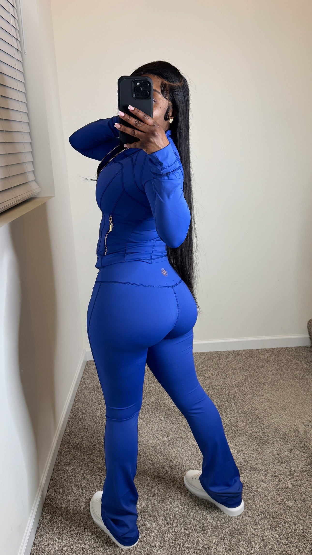ROYAL BLUE WUWU